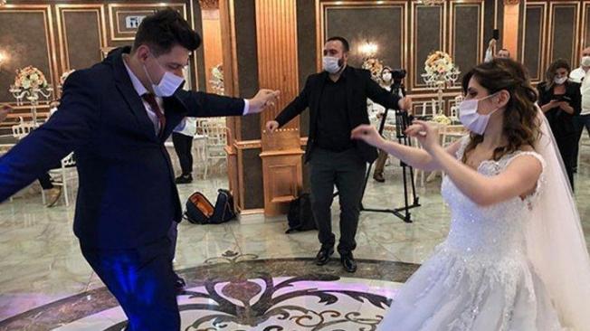 Virüsün Artması Sebebiyle İstanbul’da Düğünlere Kısıtlama Geldi!