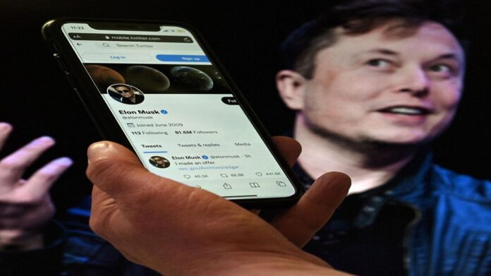 Elon Musk, Android ve Apple ile Rekabet Etmek İçin 'Alternatif Telefon' Yapabilir