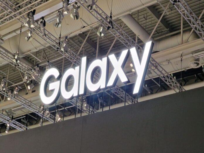 Gelecekte premium Samsung telefonlar 'Galaxy' markasından vazgeçebilir